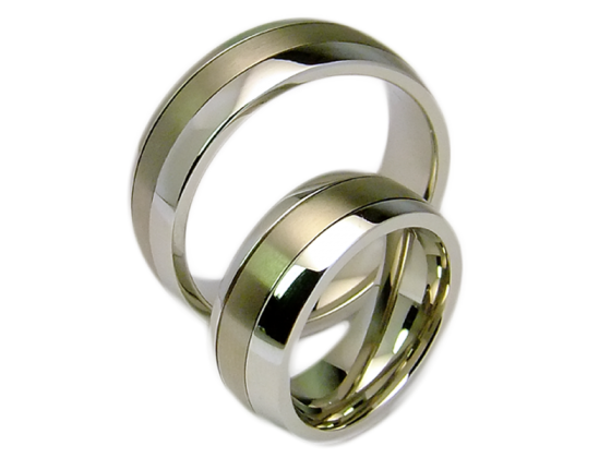 Modell Hero - 2 Ringe aus Edelstahl & Titan