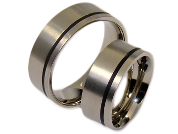Model Faith - 2 unisex couple rings made of titanium