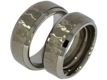 Modell Olivier - 2 unisex Partnerringe aus Titan